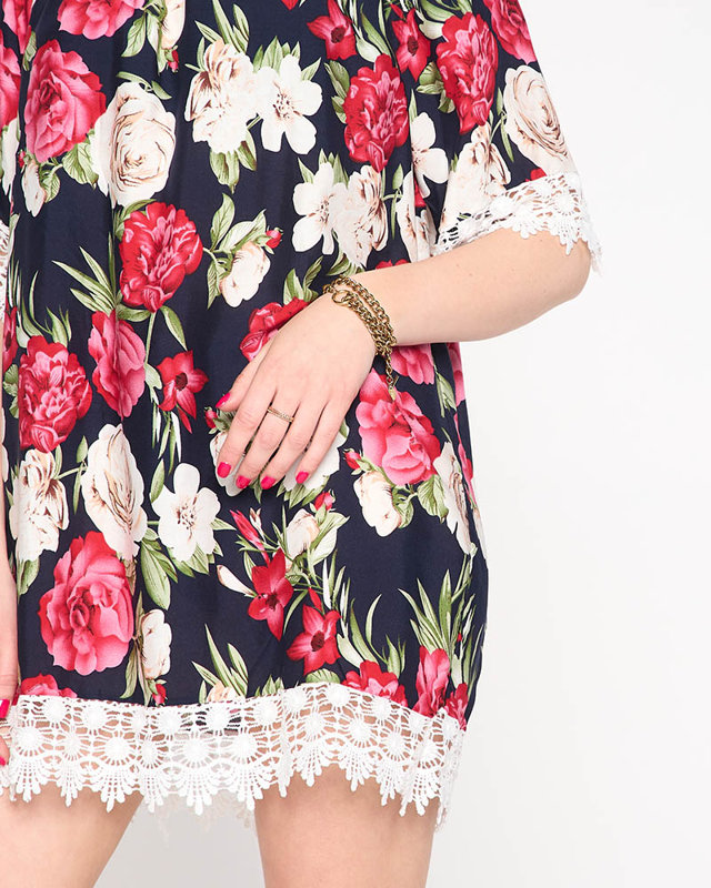 Námořnická modrá dámská halenka s květy PLUS VELIKOST - Oblečení