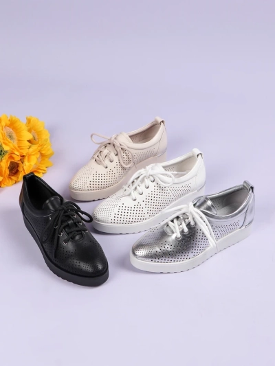 Royalfashion Жіночі перфоровані туфлі Gofielle
