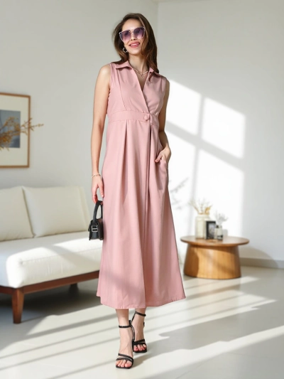 Royalfashion Жіноча безрукавна сукня з обтискним вирізом Bizness