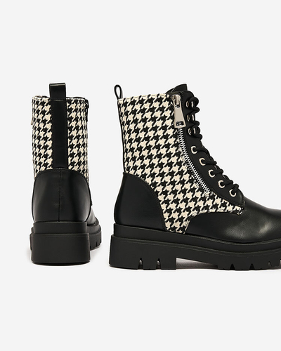 Royalfashion Černé dámské kozačky s pepitovou vložkou Zatafel