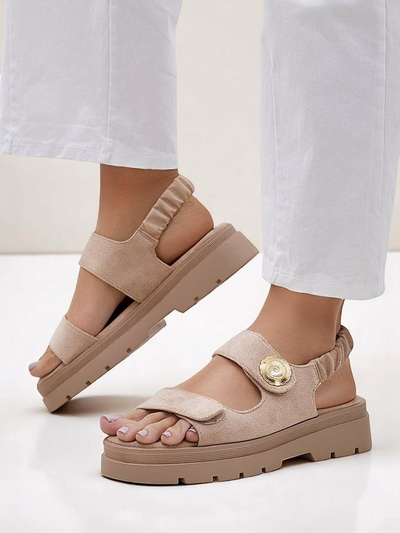 Dámské béžové sandály Royalfashion Callista na platformě ze semiše