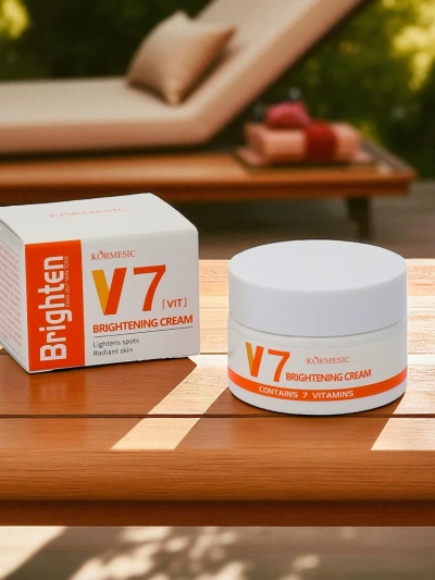 Rozjasňující pleťový krém s komplexem 7 vitamínů