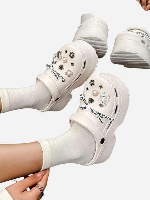 Royalfashion Жіночі гумові сандалі з прикрасами Dellos