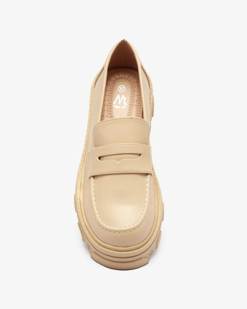 Жіночі бежеві мокасини на суцільній підошві Desika - Взуття