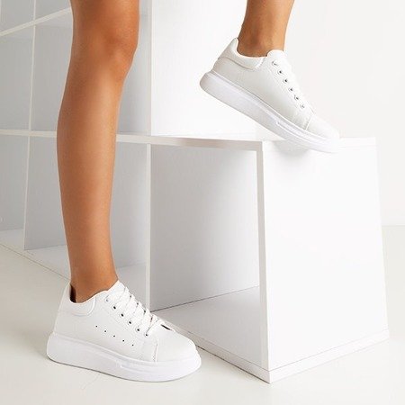 Білі жіночі кросівки Tomtor - Взуття