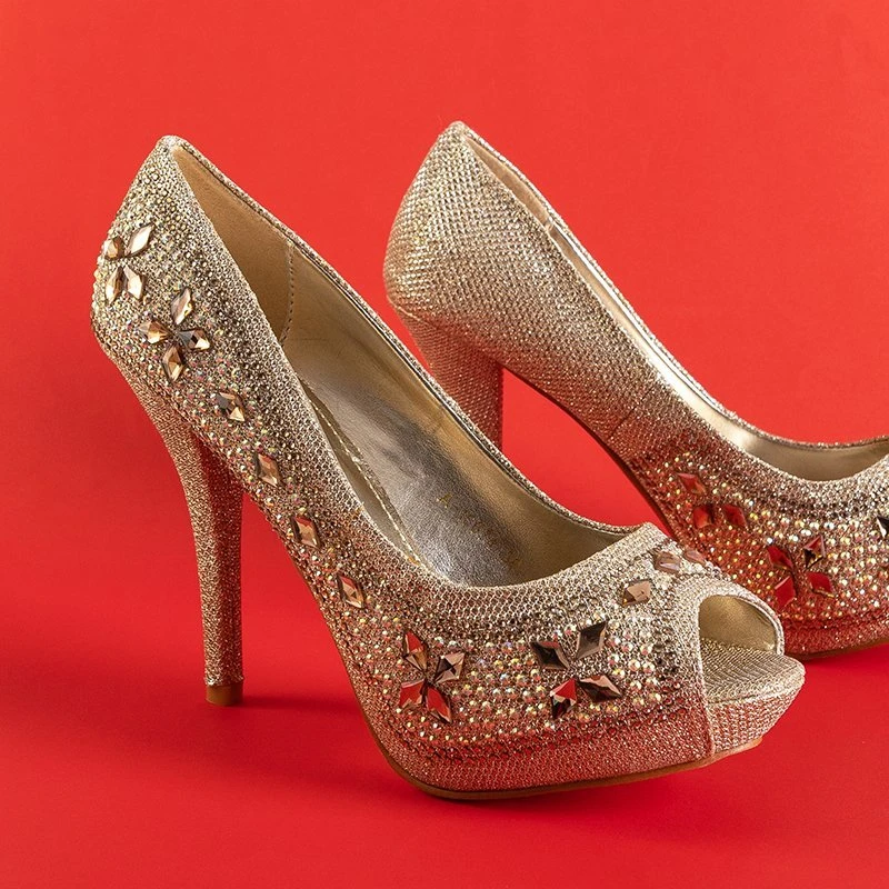 OUTLET Золоті жіночі туфлі на шпильці з прикрасами від Polinari - Взуття