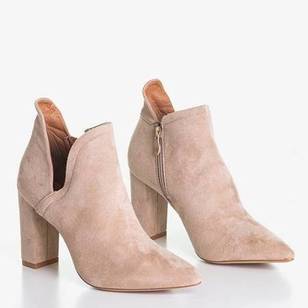 ВИХІД Світло-коричневі жіночі ботильйони з вирізом Аланія - Взуття