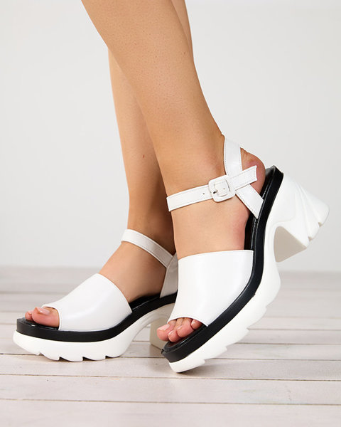 Білі жіночі босоніжки на стовпі від Cirota - Взуття