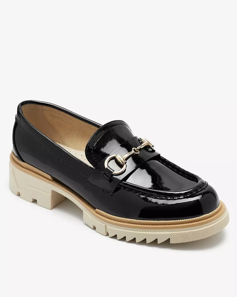 Чорні лаковані жіночі мокасини з ланцюжком Soterra - Взуття
