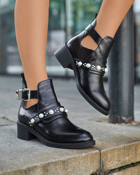 Чорні жіночі чоботи з вирізом Korillo - Взуття