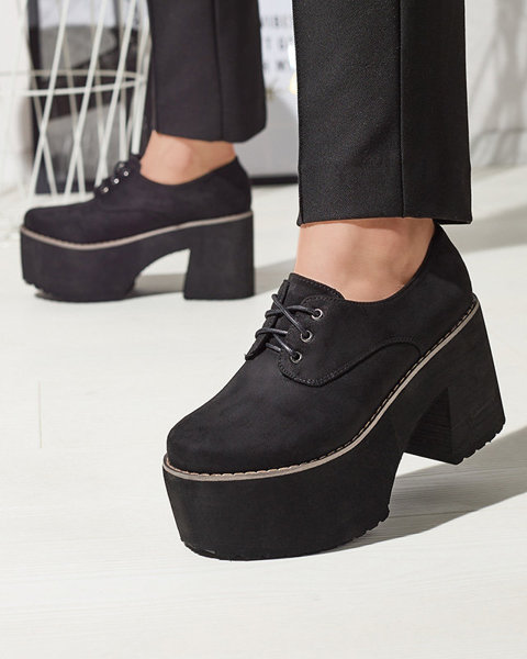 Чорні жіночі напівчеревики на шнурівці на суцільній підошві Lobera - Взуття