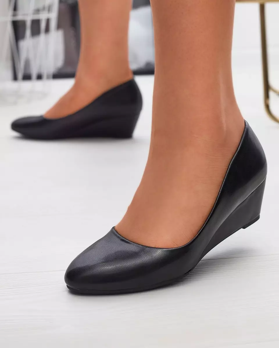 Класичні жіночі туфлі-човники з екошкіри чорного кольору Jiwita - Взуття