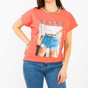 Коралова жіноча футболка з принтом та блискітками PLUS SIZE