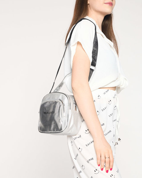 Маленька срібляста жіноча сумочка з написом - Аксесуари