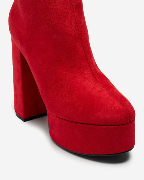 OUTLET Червоні жіночі чоботи на високих підборах Vefera - Взуття