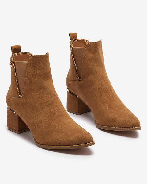 Світло-коричневі жіночі черевики на низькій шпильці Xizia - Взуття