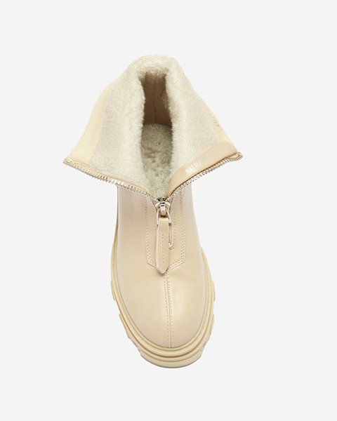 Жіночі бежеві чоботи на плоскому каблуці Desoo - Взуття