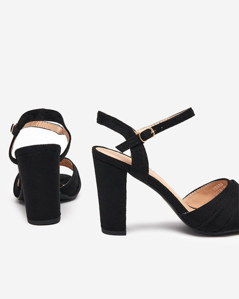 Жіночі босоніжки на поштині чорного кольору Garroti - Взуття