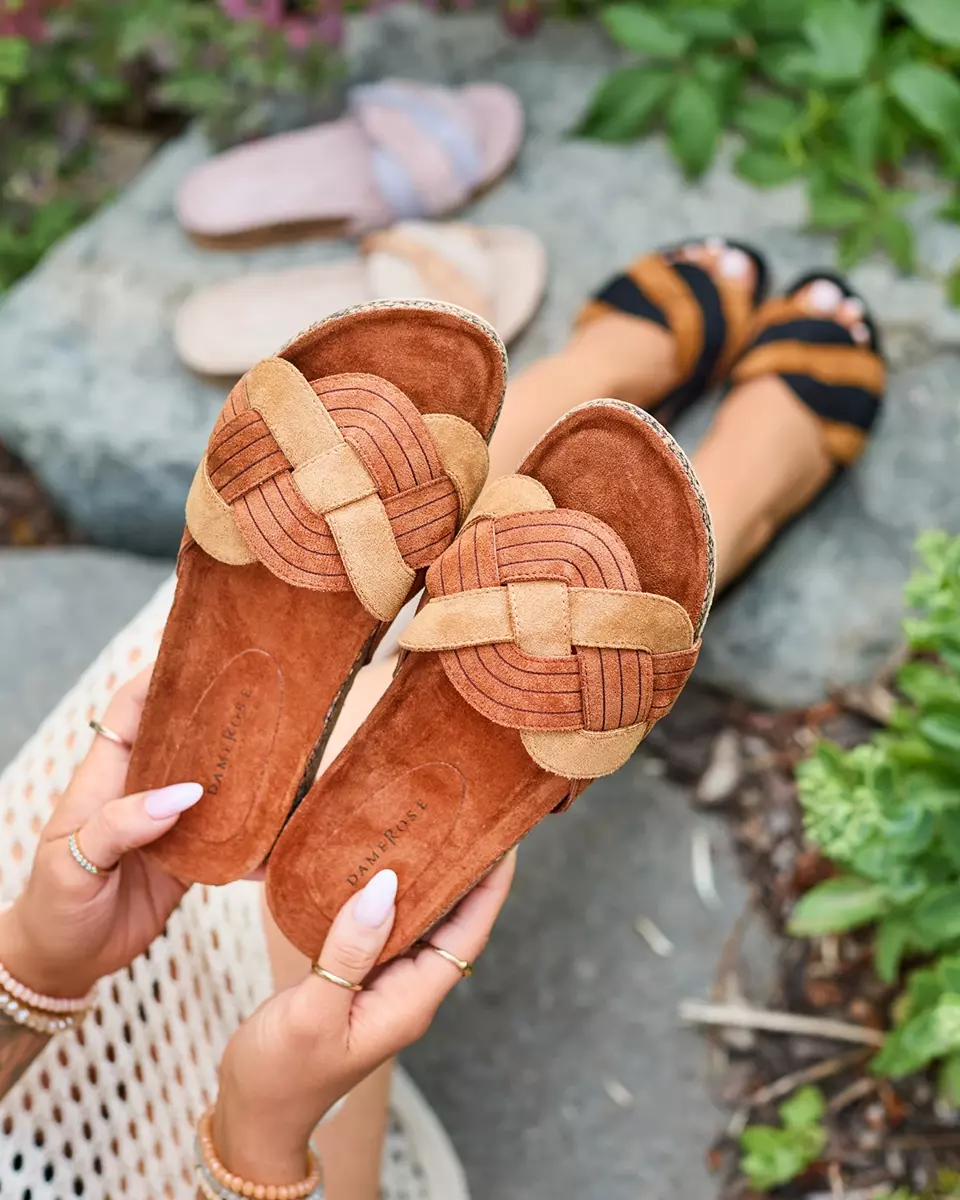 Жіночі еко-замшеві тапочки Zapri коричневого кольору - Взуття
