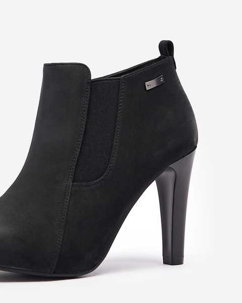 Жіночі високі чоботи на шпильці чорного кольору Loretti - Взуття